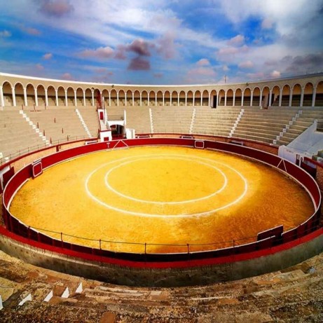 Tarazona de la Mancha (Albacete), plaza de toros.